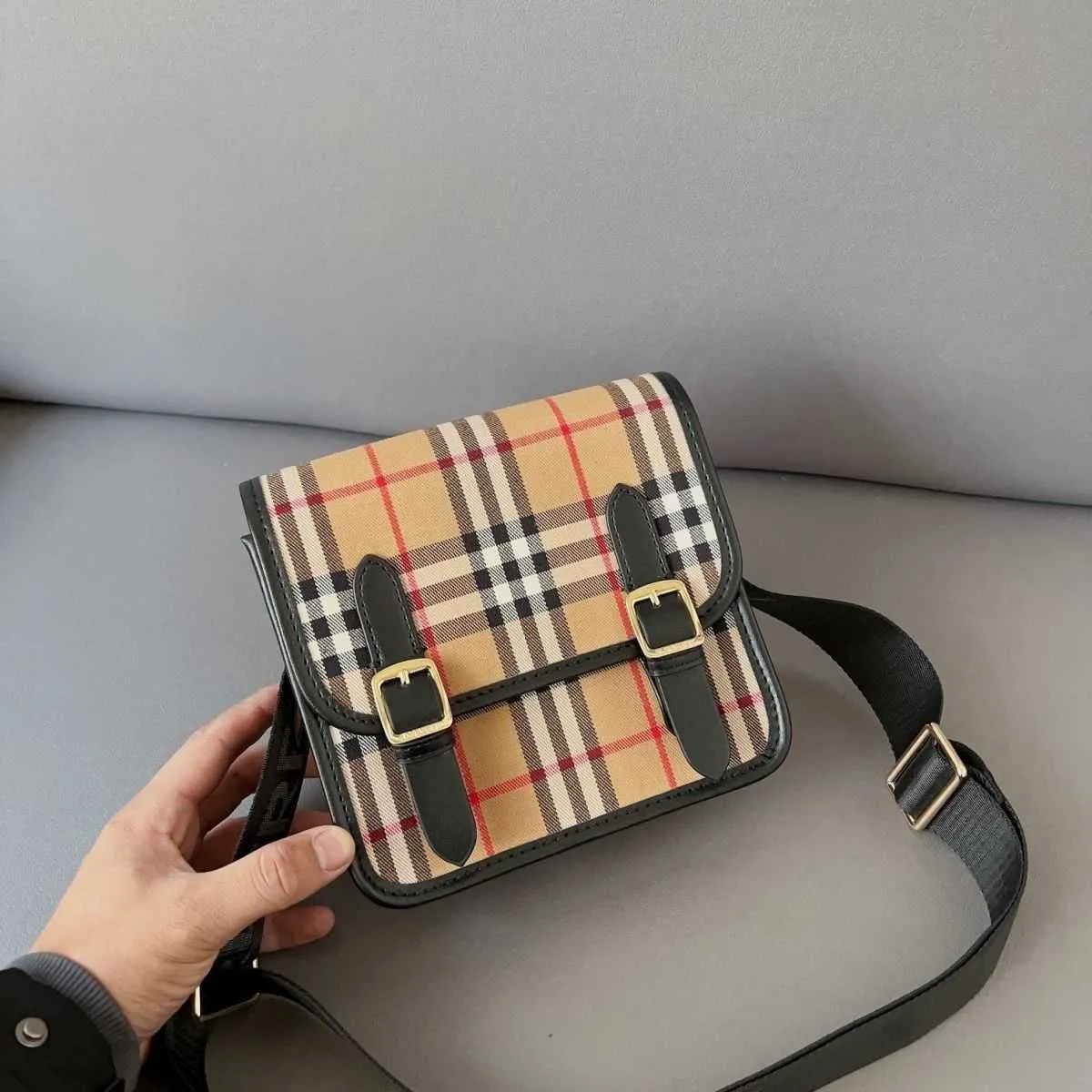 Designer Luxury Bags For Women High Quality Brown Crossbody Handbags Vintage Leather Wallet Paris Plaid The Totes Bag Fashion Purses 5KE0
Designer Luxury Bags For Women High Quality Brown Crossbody Handbags Vintage Leather Wallet Paris Plaid The Totes Bag Fashion Purses 5KE0