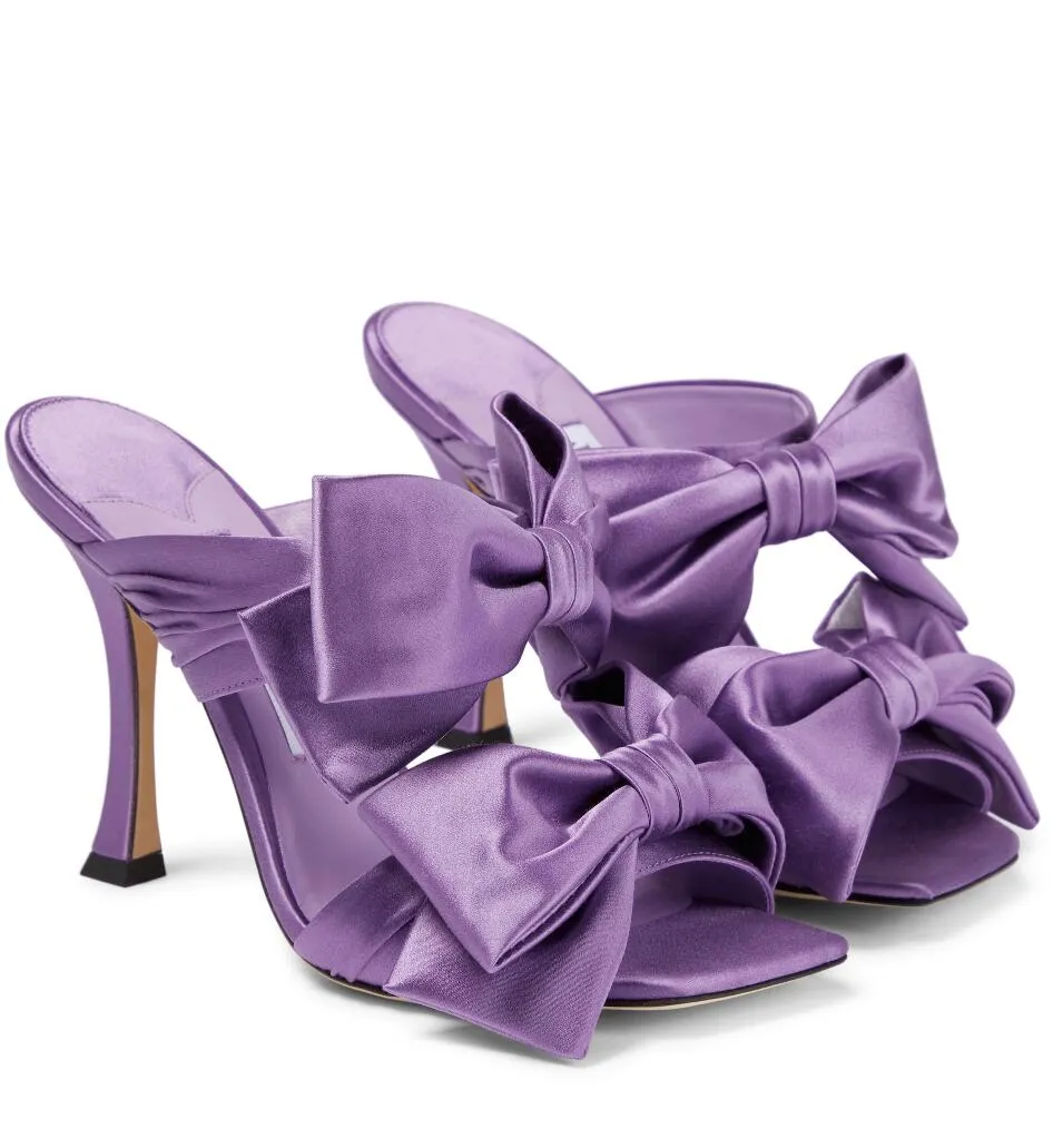 Top Luxury Flaca Women Sandals Shoes with Bow Velvet Square Toe Mules Lady Party Wedding Dress High Heels Sexy Slip-on Slippers Original Box
Top Luxury Flaca Women Sandals Shoes with Bow Velvet Square Toe Mules Lady Party Wedding Dress High Heels Sexy Slip-on Slippers Original Box