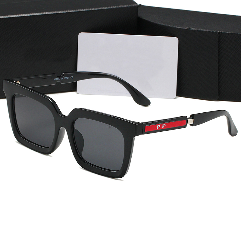 Classic Designer Sunglasses Side Stripe Letter Luxury Sunglasses for Women Summer Beach Mens Glasses Eyewear With Case
Classic Designer Sunglasses Side Stripe Letter Luxury Sunglasses for Women Summer Beach Mens Glasses Eyewear With Case