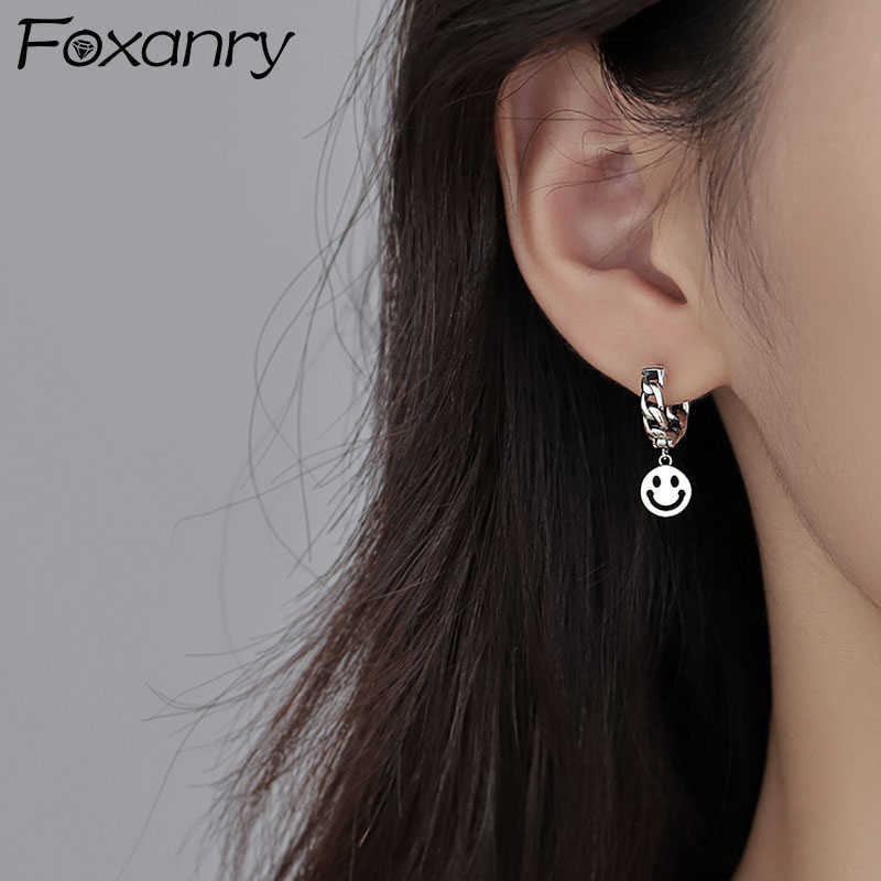 Charm ANRY Prevent Allergy Silver Color d Earrings Ear Buckle Accessories Fashion Punk Vintage Face Party Jewelry L230315
Charm ANRY Prevent Allergy Silver Color d Earrings Ear Buckle Accessories Fashion Punk Vintage Face Party Jewelry L230315