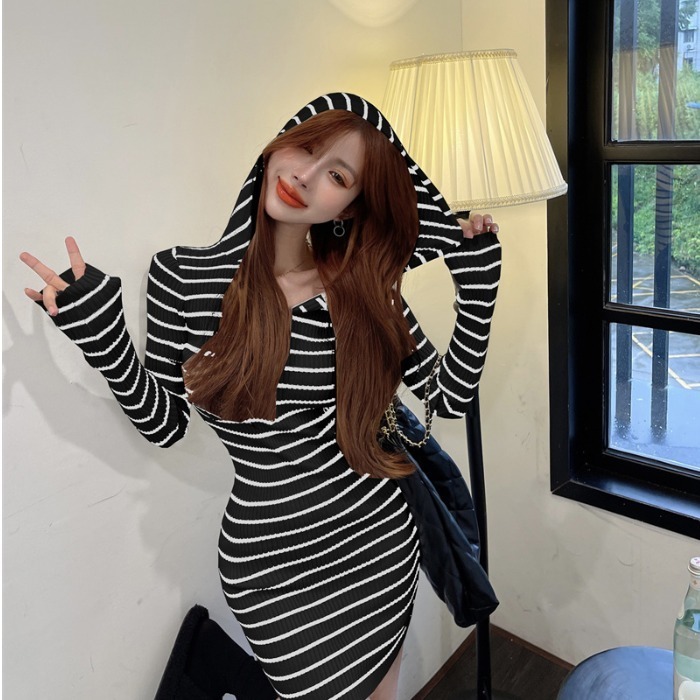 Casual Dresses Sexy Mini Casual Zip Striped Hooded Dress Bodycon Hip Slim Black White Contrast Sweater Dress Vestido 230316