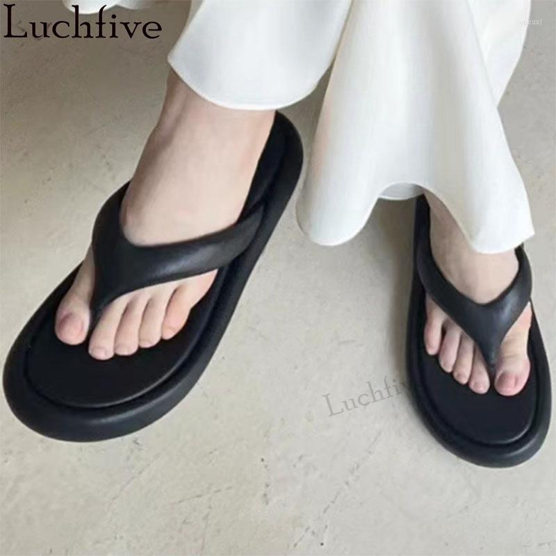 Slippers 2023 Summer Beach Flip Flops Women Black White Casual Flat Walk Ladies Mules Shoes Mujer
Slippers 2023 Summer Beach Flip Flops Women Black White Casual Flat Walk Ladies Mules Shoes Mujer
