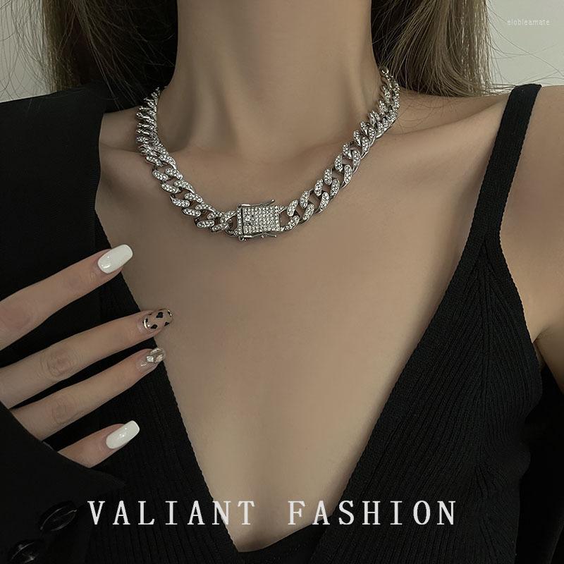 Chains Slightly Inlaid Cuban Ins Hip Hop Light Luxury Collarbone Neutral Accessories Jewelry For Women Fashion Necklace
Chains Slightly Inlaid Cuban Ins Hip Hop Light Luxury Collarbone Neutral Accessories Jewelry For Women Fashion Necklace