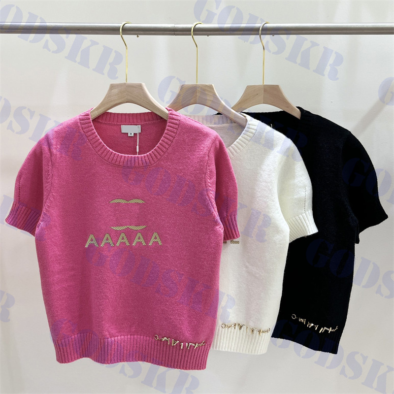 Gold Print Sweater Designer Womens T Shirt Round Neck Short Sleeve Tees Spring Summer 2023 Letter Chain Tops Clothes, Pls contact me real pic
Gold Print Sweater Designer Womens T Shirt Round Neck Short Sleeve Tees Spring Summer 2023 Letter Chain Tops Clothes, Pls contact me real pic