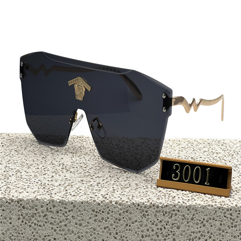 Designer Sunglasses For Women and Men Hyperlight Eyewear Fashion Model Special UV 400 Protection Width Leg PC Bid Frame Outdoor Brands Design Sunglasses 3001
Designer Sunglasses For Women and Men Hyperlight Eyewear Fashion Model Special UV 400 Protection Width Leg PC Bid Frame Outdoor Brands Design Sunglasses 3001