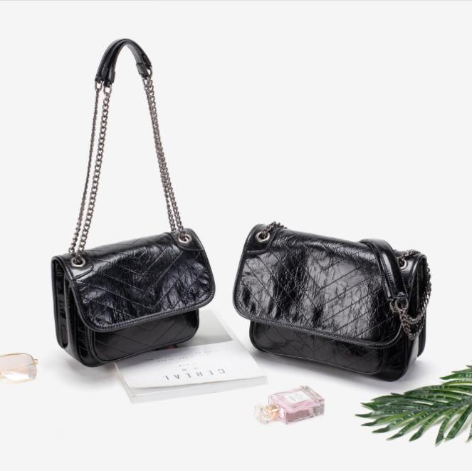 New Handbags fashion vagrant bag, small people can wear ins-style large-capacity messenger bag, Black size 23*18*11
New Handbags fashion vagrant bag, small people can wear ins-style large-capacity messenger bag, Black size 23*18*11