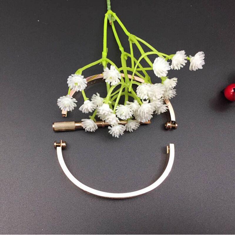 Fashion designer jewelry Rose gold 316L stainless steel screw bangle bracelet with screwdriver and cz stone screws with box Free wholesale
Fashion designer jewelry Rose gold 316L stainless steel screw bangle bracelet with screwdriver and cz stone screws with box Free wholesale