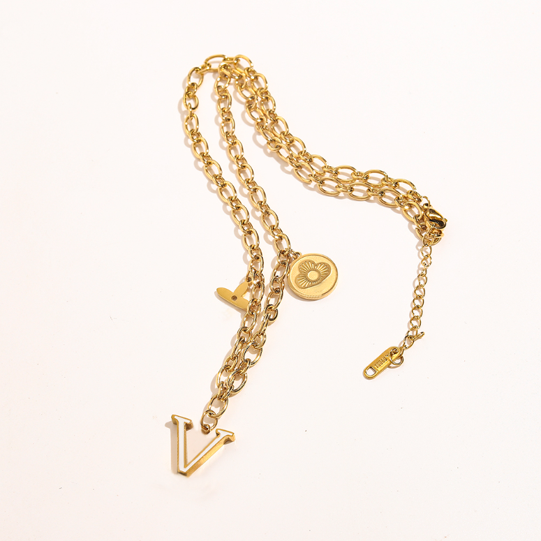 Necklace Designers Popular Fashion Brand Pendant Necklace Gold Plated Necklace Delicate Clip Chain Letter V Jewelry Pendant For Woman gif
Necklace Designers Popular Fashion Brand Pendant Necklace Gold Plated Necklace Delicate Clip Chain Letter V Jewelry Pendant For Woman gif