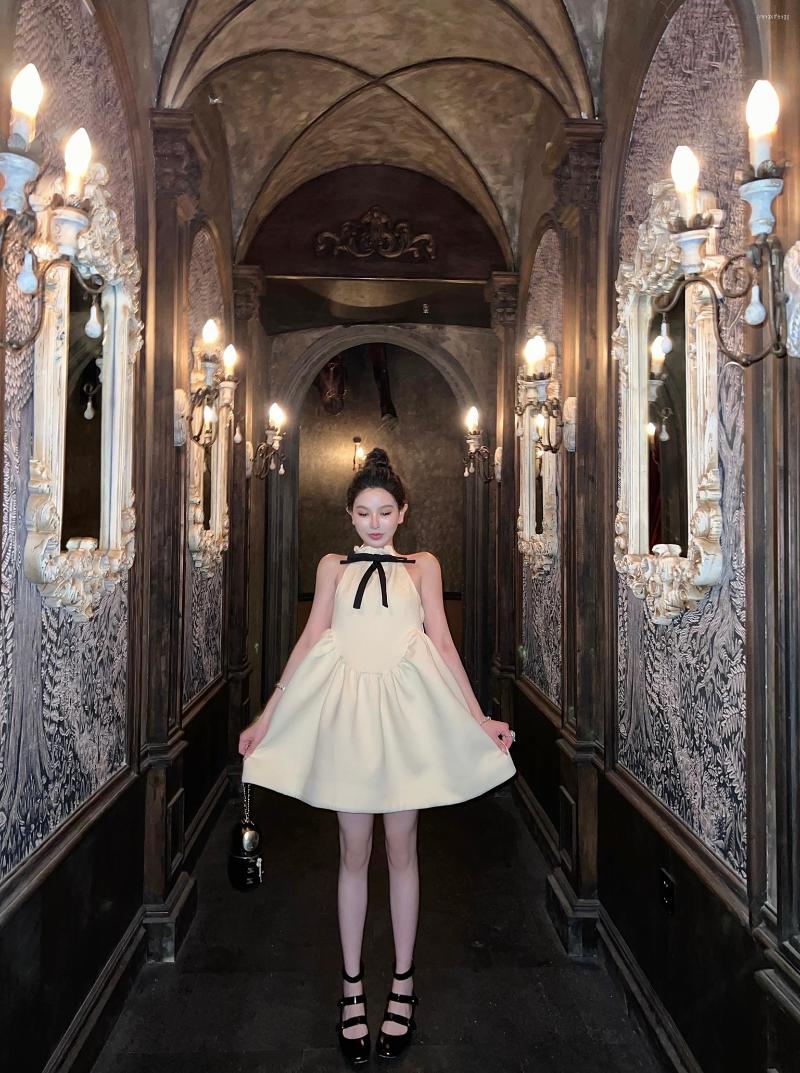 Casual Dresses BULOCHOVA Summer Designer Bow Backless Ball Gown Princess Dress Women Halter Sleeveless Evening Party Vestidos, Picture color
Casual Dresses BULOCHOVA Summer Designer Bow Backless Ball Gown Princess Dress Women Halter Sleeveless Evening Party Vestidos, Picture color