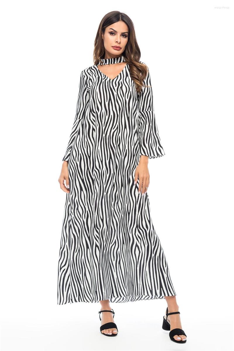 Ethnic Clothing Party Muslim Pattern Floral Elegant Dress Turkey Fashion Hijab Islam Dubai 2023
Ethnic Clothing Party Muslim Pattern Floral Elegant Dress Turkey Fashion Hijab Islam Dubai 2023