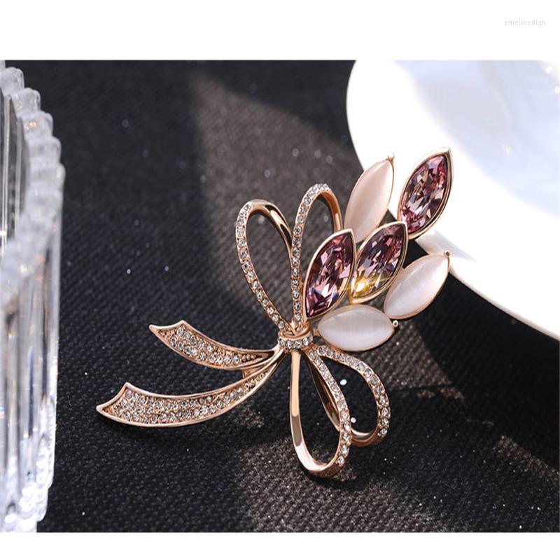 Brooches Classic Exquisite Female Bright Opal Shining Crystal Big Bow Set Pin For Women Wedding Bouquets
Brooches Classic Exquisite Female Bright Opal Shining Crystal Big Bow Set Pin For Women Wedding Bouquets