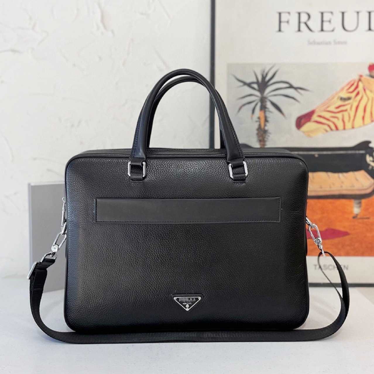 Prads crossbody purses designer bags Prade P family leather business men's bag luxury leisure men's one-shoulder diagonal cross handbag computer bag office bag, Black9
Prads crossbody purses designer bags Prade P family leather business men's bag luxury leisure men's one-shoulder diagonal cross handbag computer bag office bag, Black9