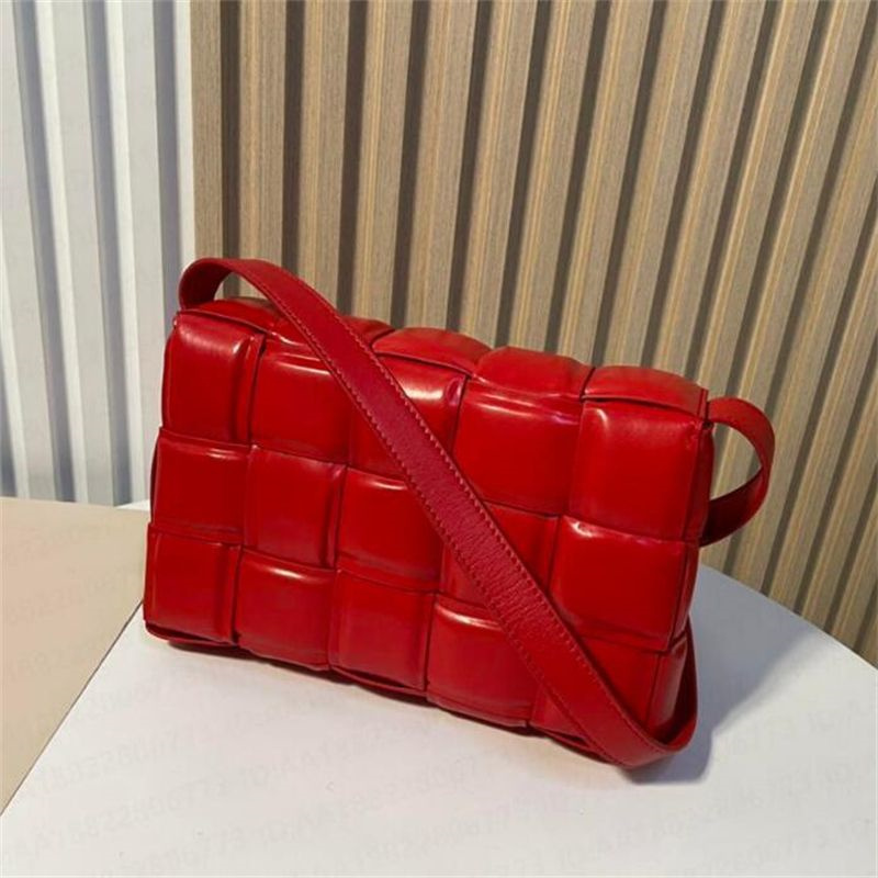 2023 New fashion bags cloud bag cross body square bag large plaid pillow bag female fashion Triangle Metal Sheet Calf Leather Shoulder Bag small square bags red, Beige
2023 New fashion bags cloud bag cross body square bag large plaid pillow bag female fashion Triangle Metal Sheet Calf Leather Shoulder Bag small square bags red, Beige
