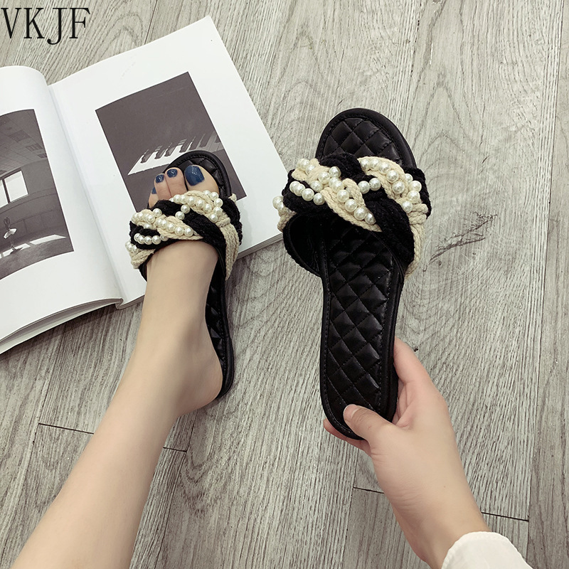 Sandals Summer Women Trend Weaving Pearl Flip Flop Sandals Girls Beach Open Toed Luxury Designer Casual Soft Flats Slipper 230316, Round head
Sandals Summer Women Trend Weaving Pearl Flip Flop Sandals Girls Beach Open Toed Luxury Designer Casual Soft Flats Slipper 230316, Round head