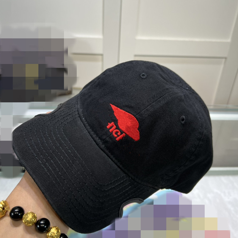 Fashion Men Baseball Cap Summer High Quality Ball Caps Quick-Drying Super Light Weight Adjustable Hat Outdoor Sport Hip Hop Golf Caps 688
Fashion Men Baseball Cap Summer High Quality Ball Caps Quick-Drying Super Light Weight Adjustable Hat Outdoor Sport Hip Hop Golf Caps 688
