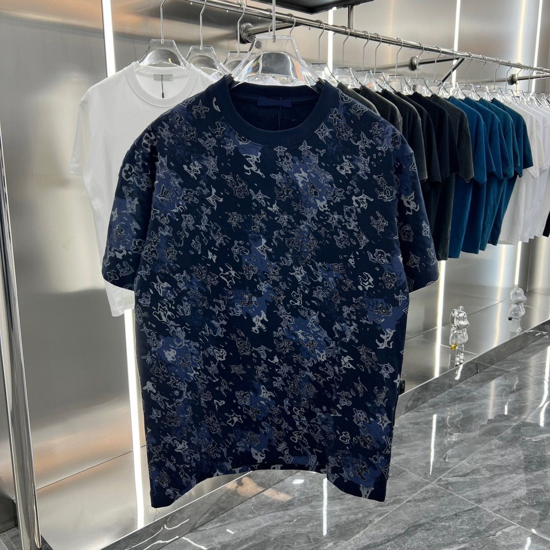 Mens T Shirt Designer Tee Men Summer Short Sleeve T-Shirts Emboridered Crewneck Casual Tops 2 Colors S-XXL
Mens T Shirt Designer Tee Men Summer Short Sleeve T-Shirts Emboridered Crewneck Casual Tops 2 Colors S-XXL
