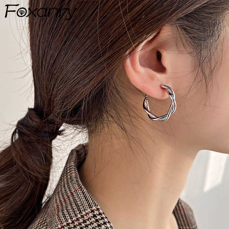 Charm anry INS Fashion Silver Color d Earrings for Women Creative Simple Twist Circle Birthday Party Jewelry Gifts L230315
Charm anry INS Fashion Silver Color d Earrings for Women Creative Simple Twist Circle Birthday Party Jewelry Gifts L230315