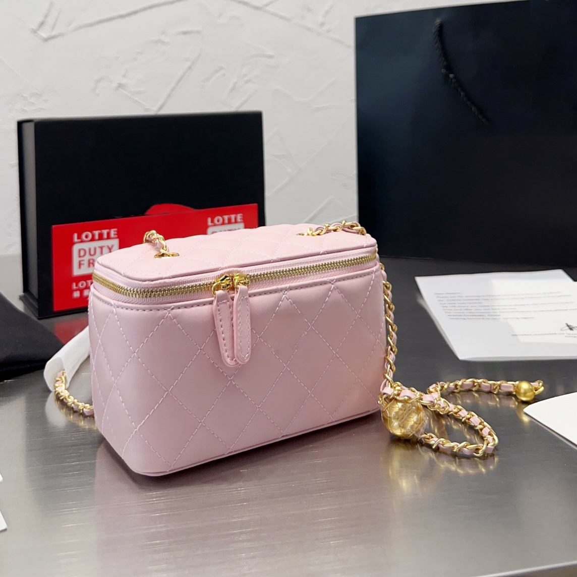 Cosmetic Pouch Bag Luxurys Designers Mini Totes Bag Handbags Quilted Rhombus lattice Shouder Crossbody Women Handbag Fine Metal Chain Pouch Purse 17cm
Cosmetic Pouch Bag Luxurys Designers Mini Totes Bag Handbags Quilted Rhombus lattice Shouder Crossbody Women Handbag Fine Metal Chain Pouch Purse 17cm