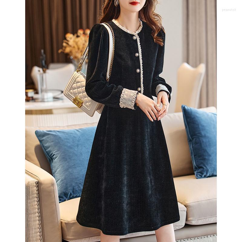 Casual Dresses Autumn And Winter Temperament Women' Round Lead Long Sleeve Slimming Skirt Lace Splicing Corduroy Dress Female, Black
Casual Dresses Autumn And Winter Temperament Women' Round Lead Long Sleeve Slimming Skirt Lace Splicing Corduroy Dress Female, Black