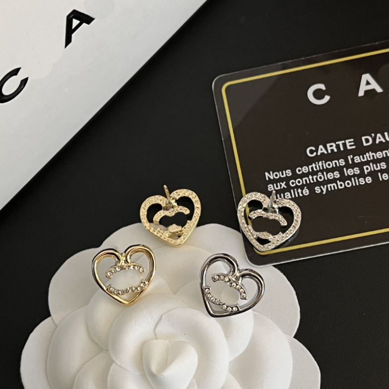 Popular Fashion Design Stud Earring Love Girls 18k Gold Plated Earrings Fashion Gifts Stamps Charming Earrings For Women Accessories Party With Box
Popular Fashion Design Stud Earring Love Girls 18k Gold Plated Earrings Fashion Gifts Stamps Charming Earrings For Women Accessories Party With Box