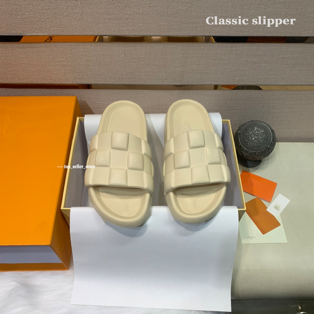 Designer Sandals Waterfront Line Slipper Embossed Men Women Slides Relief Light Rubber Shoe Summer Beach Casual Shoes With Box, Black
Designer Sandals Waterfront Line Slipper Embossed Men Women Slides Relief Light Rubber Shoe Summer Beach Casual Shoes With Box, Black