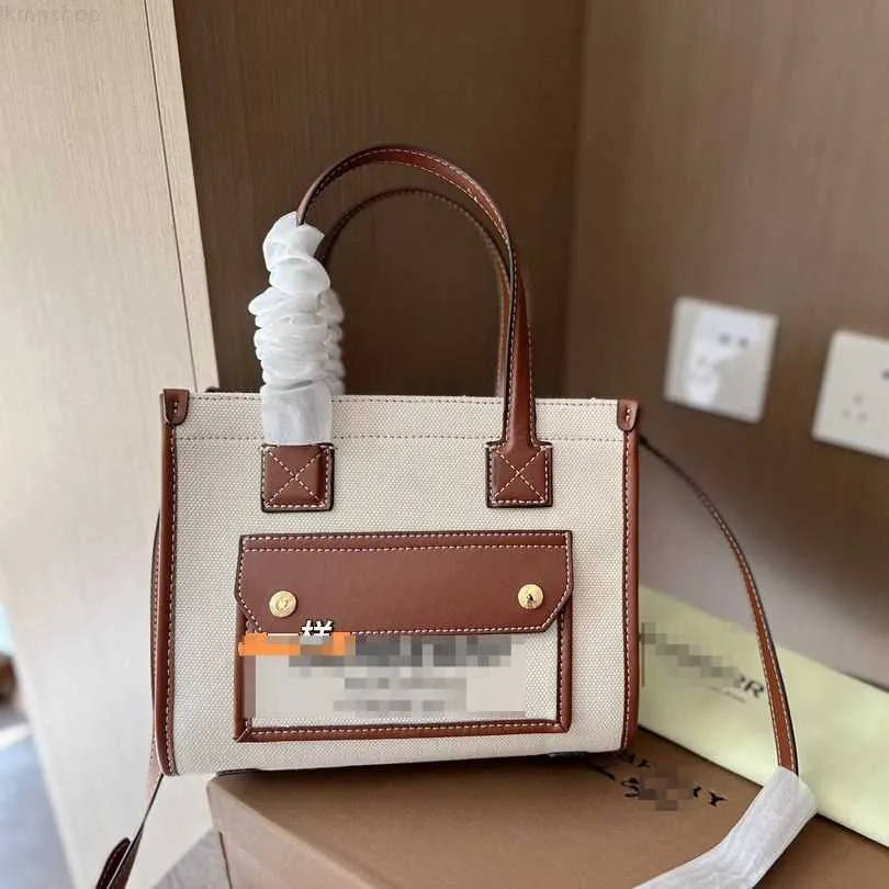 Designer Luxury Burbrerity Bags For Women High Quality Brown Crossbody Handbags Vintage Burbrery Leather Wallet Paris Plaid The Totes Bag Fashion Purses 5YCB
Designer Luxury Burbrerity Bags For Women High Quality Brown Crossbody Handbags Vintage Burbrery Leather Wallet Paris Plaid The Totes Bag Fashion Purses 5YCB