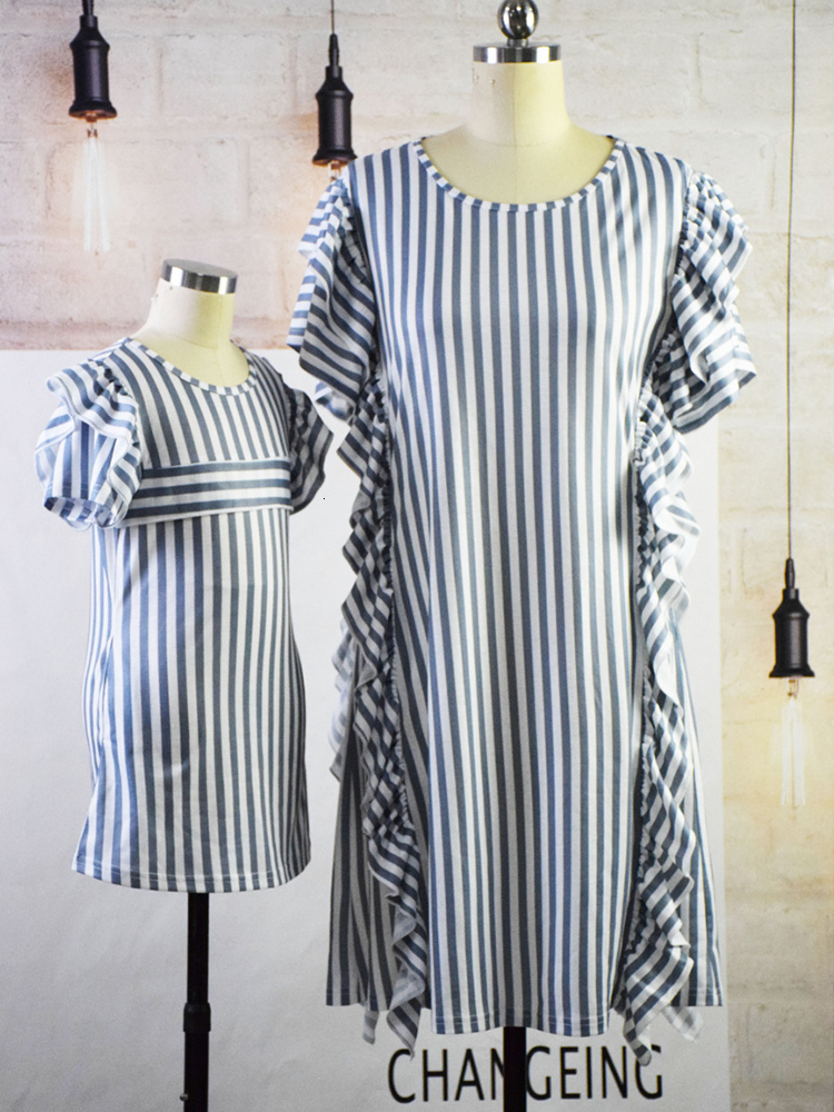 Family Matching Outfits Mom and daughter Dress Summer Stylish Stripe Ruffle Dress For Mommy Daughter Clothes Matching Parent-child Clothes Mini Dress 