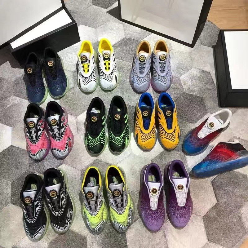 2023 new ultrapace R designer casual shoes reflective outdoor sports running shoes trainers rubber sole flat stripe luxurious brand sneakers
2023 new ultrapace R designer casual shoes reflective outdoor sports running shoes trainers rubber sole flat stripe luxurious brand sneakers