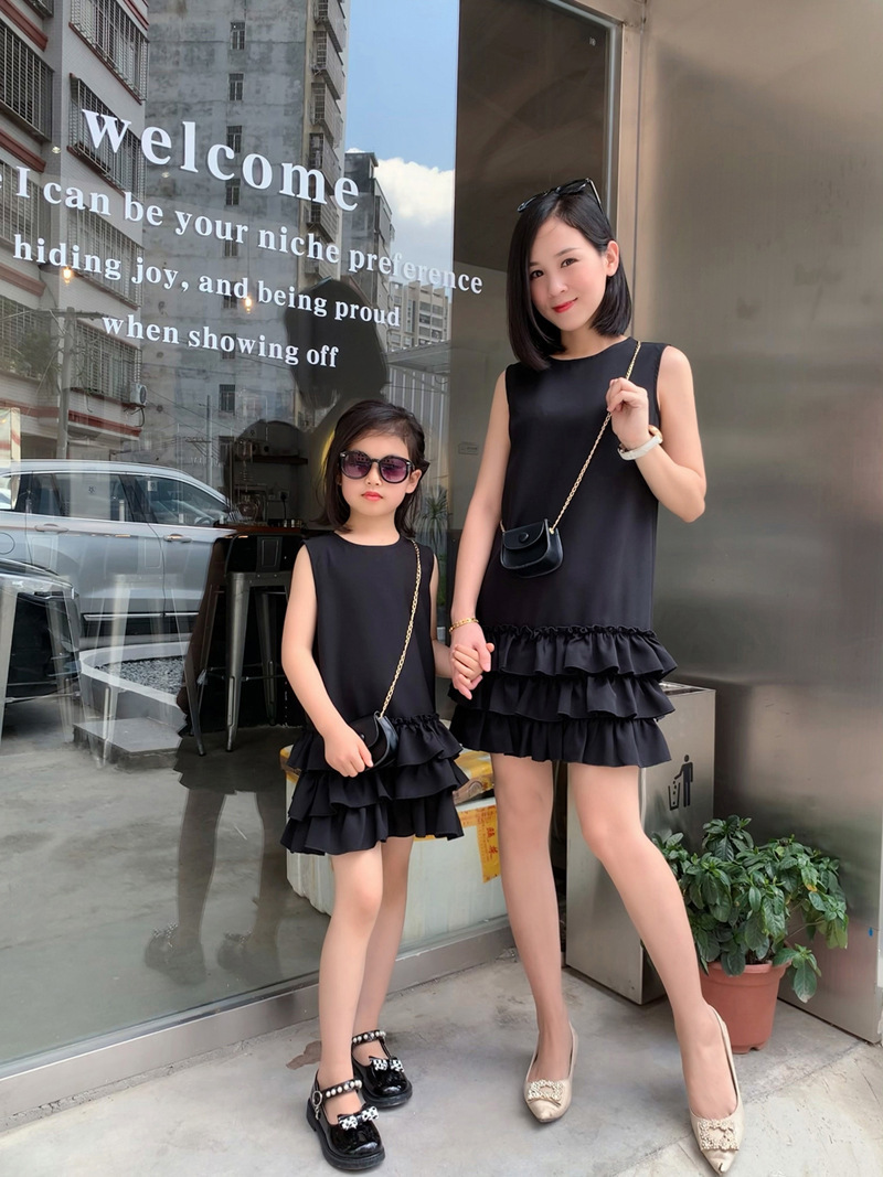 Family Matching Outfits Summer Thin Lace Mother Daughter Dress Cake Black Color Mommy And Me Dresses Sleeveless Mom And Daughter Matching Beach Clothe