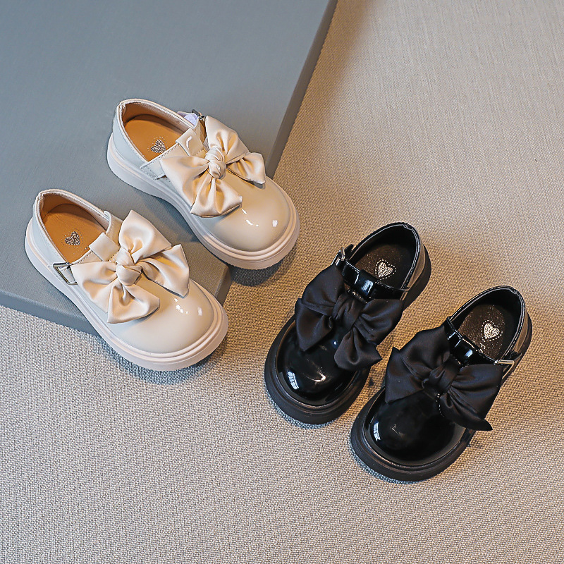 Sneakers Autumn Girls Bow-knot Leather Shoes Fashion Princess Shoes British College Style Soft Bottom Sweet PU for Party 230316, Black
Sneakers Autumn Girls Bow-knot Leather Shoes Fashion Princess Shoes British College Style Soft Bottom Sweet PU for Party 230316, Black