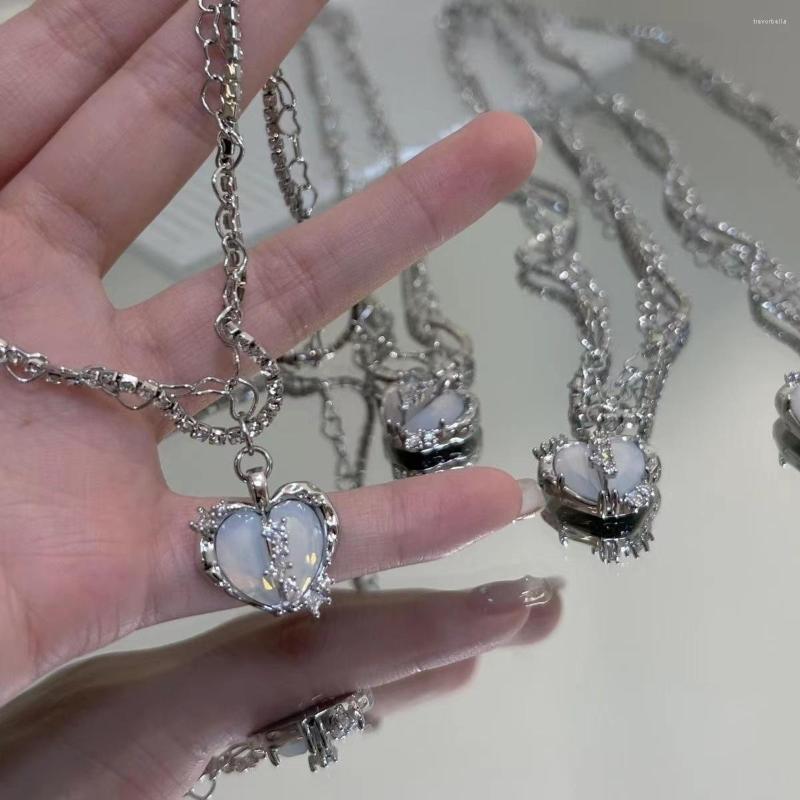Choker Egirl Sweet Cool Love Heart Pendant Shiny Zircon Chains Necklaces For Women Girlfriend Gift Korean Fashion Party Club Jewelry
Choker Egirl Sweet Cool Love Heart Pendant Shiny Zircon Chains Necklaces For Women Girlfriend Gift Korean Fashion Party Club Jewelry