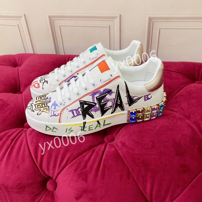 top new Designer dunks Running Shoes Woman Fashion Black White Leather Shoe Massage Outdoor air Sports Trainers Breathable Designer Sneakers2023, 01
top new Designer dunks Running Shoes Woman Fashion Black White Leather Shoe Massage Outdoor air Sports Trainers Breathable Designer Sneakers2023, 01