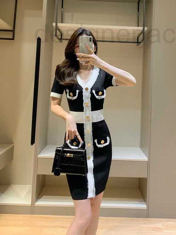 Casual Dresses designer Summer new V-neck slim knit contrast short skirt women's buttock 5D5D, Black
Casual Dresses designer Summer new V-neck slim knit contrast short skirt women's buttock 5D5D, Black