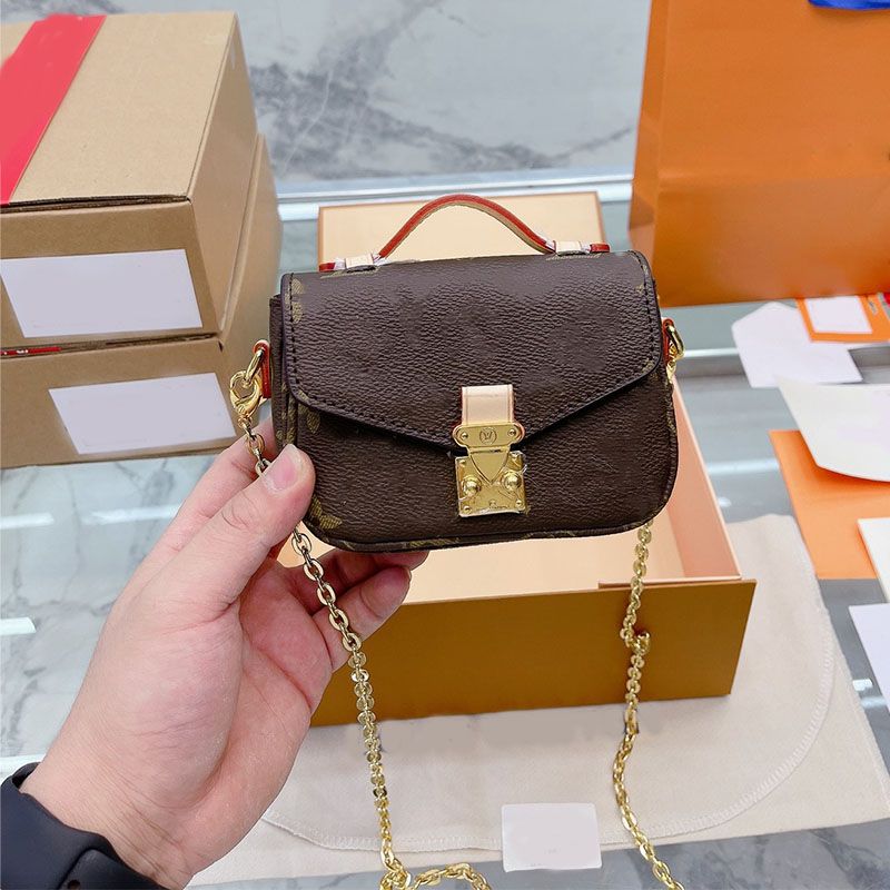 Evening Bags Color Micro Metis Luxuries Designers Women Bag Classic Mini Bags Flap Square PU Leather Chains Embossed Monograms Thread Crossbody