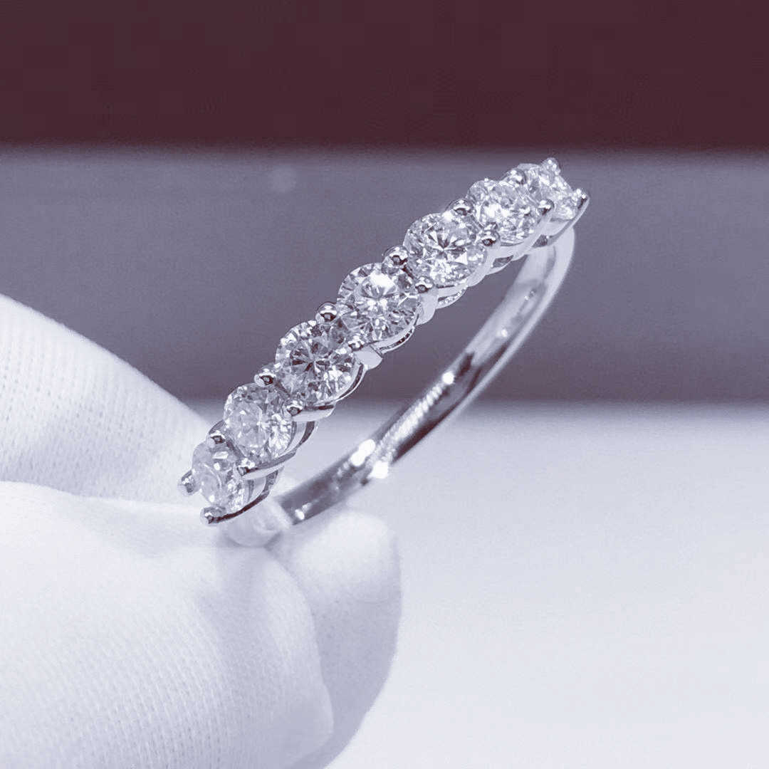 Band Rings Moissanite 925 Sterling Silver Woman's 7-diamond Ring With Adjustable Lapel AA230315
Band Rings Moissanite 925 Sterling Silver Woman's 7-diamond Ring With Adjustable Lapel AA230315