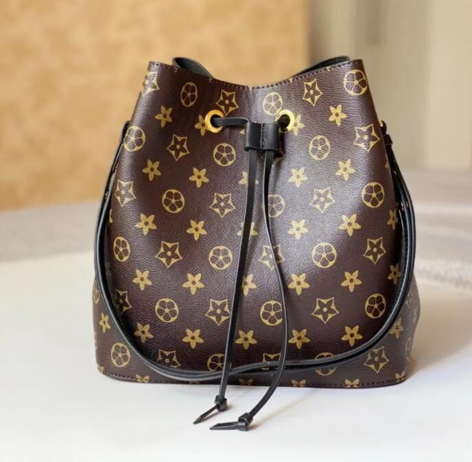 2023 designers Sale Vintage Bucket Handbag Women Bags Handbags Wallets for Leather Chain Bag Crossbody and Shoulder bag, Red
2023 designers Sale Vintage Bucket Handbag Women Bags Handbags Wallets for Leather Chain Bag Crossbody and Shoulder bag, Red