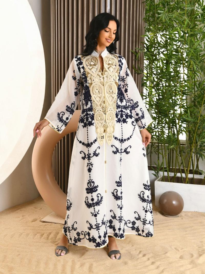 Ethnic Clothing Abayas Muslim Long Dress Women Stand Collar Ankle Length Robe Autumn Embroidery Elegant Jalabiya Party Vestidos
Ethnic Clothing Abayas Muslim Long Dress Women Stand Collar Ankle Length Robe Autumn Embroidery Elegant Jalabiya Party Vestidos