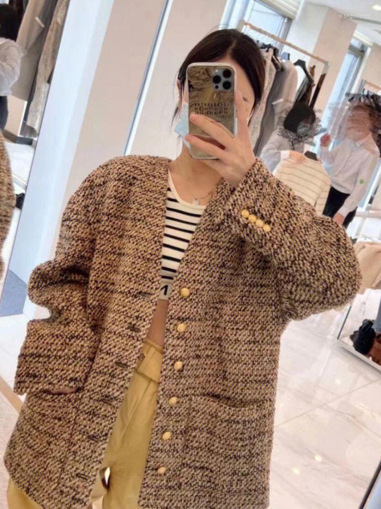 Women's Jackets V-neck Tweed Mid-length Jacket For Autumn Metal Single-Breasted 2023 Ladies Long Sleeve Fashion Casual Cardigan
Women's Jackets V-neck Tweed Mid-length Jacket For Autumn Metal Single-Breasted 2023 Ladies Long Sleeve Fashion Casual Cardigan