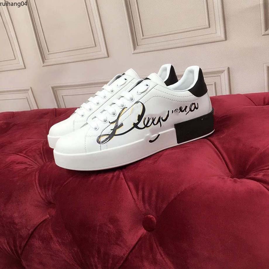 Mans arrival Casual Shoes White Black Red Fashion Mens Women Leather Breathable Shoes Open Low sports Sneakers hc rh41910000002
Mans arrival Casual Shoes White Black Red Fashion Mens Women Leather Breathable Shoes Open Low sports Sneakers hc rh41910000002