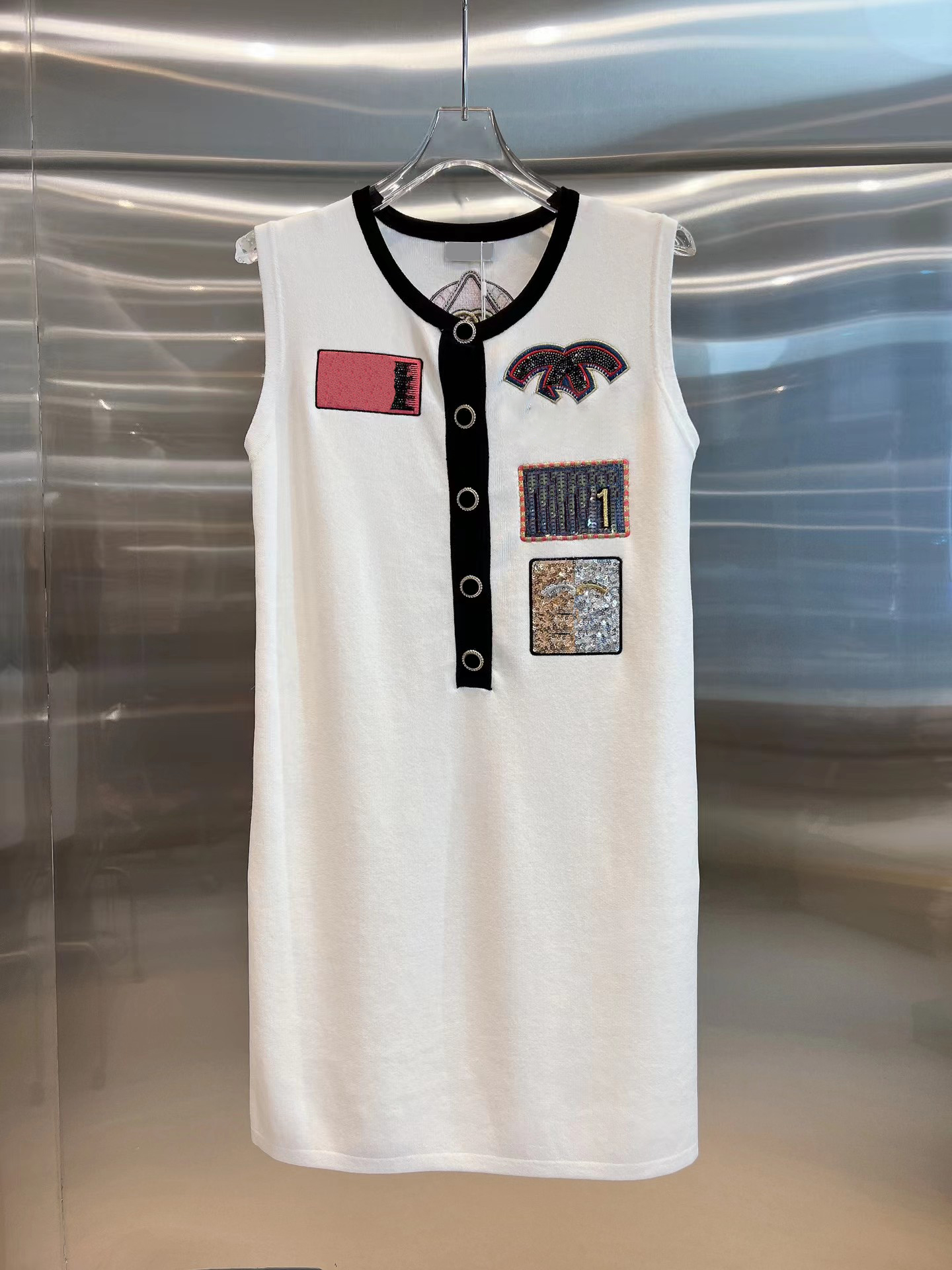 Designer dresses Fashion Casual Dress party Dress women Casual Dresses White dress Sleeveless Shirts Tops Flat Skirts Woman Slim Outwears Black Dresses for wedding
Designer dresses Fashion Casual Dress party Dress women Casual Dresses White dress Sleeveless Shirts Tops Flat Skirts Woman Slim Outwears Black Dresses for wedding