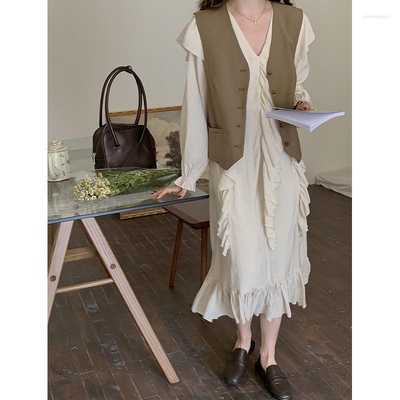 Casual Dresses 2023 Spring And Summer Long Skirt Korean V-neck Loose Hanging Feeling Bubble Sleeve Ruffle Dress Women, Yellow
Casual Dresses 2023 Spring And Summer Long Skirt Korean V-neck Loose Hanging Feeling Bubble Sleeve Ruffle Dress Women, Yellow