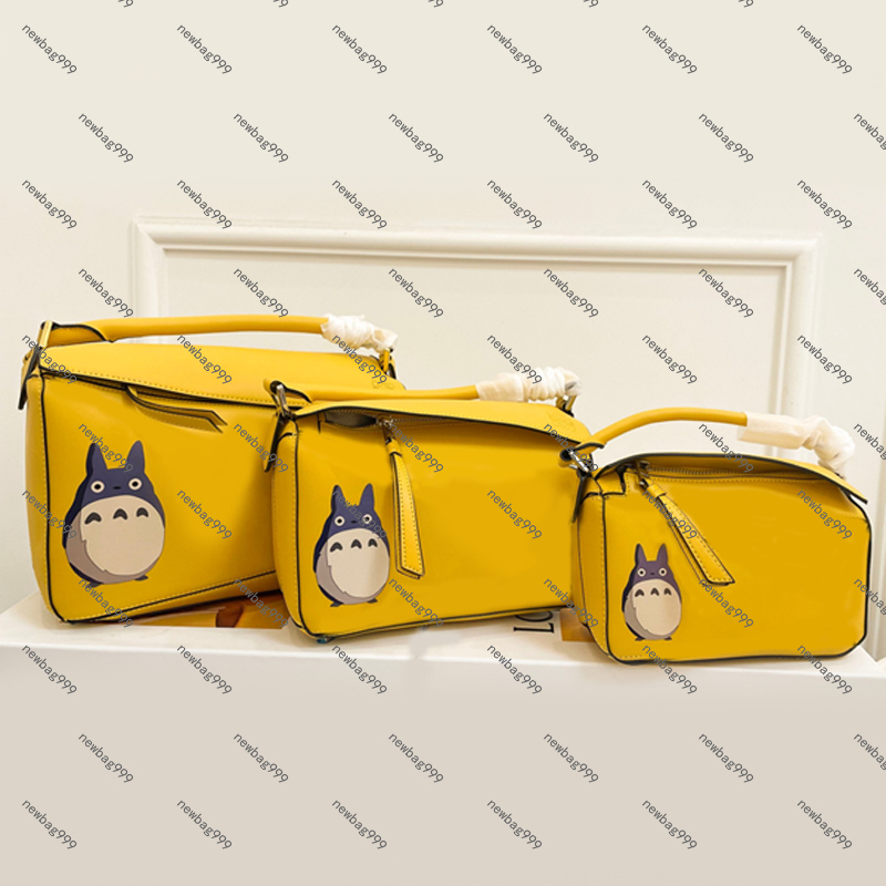 Designer Shoulder Bag Luxury Totoro Handbags Women Cross Body Fashion It Boston bag Contrast Color Patchwork Purses Spirited away crossover pillow bags
Designer Shoulder Bag Luxury Totoro Handbags Women Cross Body Fashion It Boston bag Contrast Color Patchwork Purses Spirited away crossover pillow bags