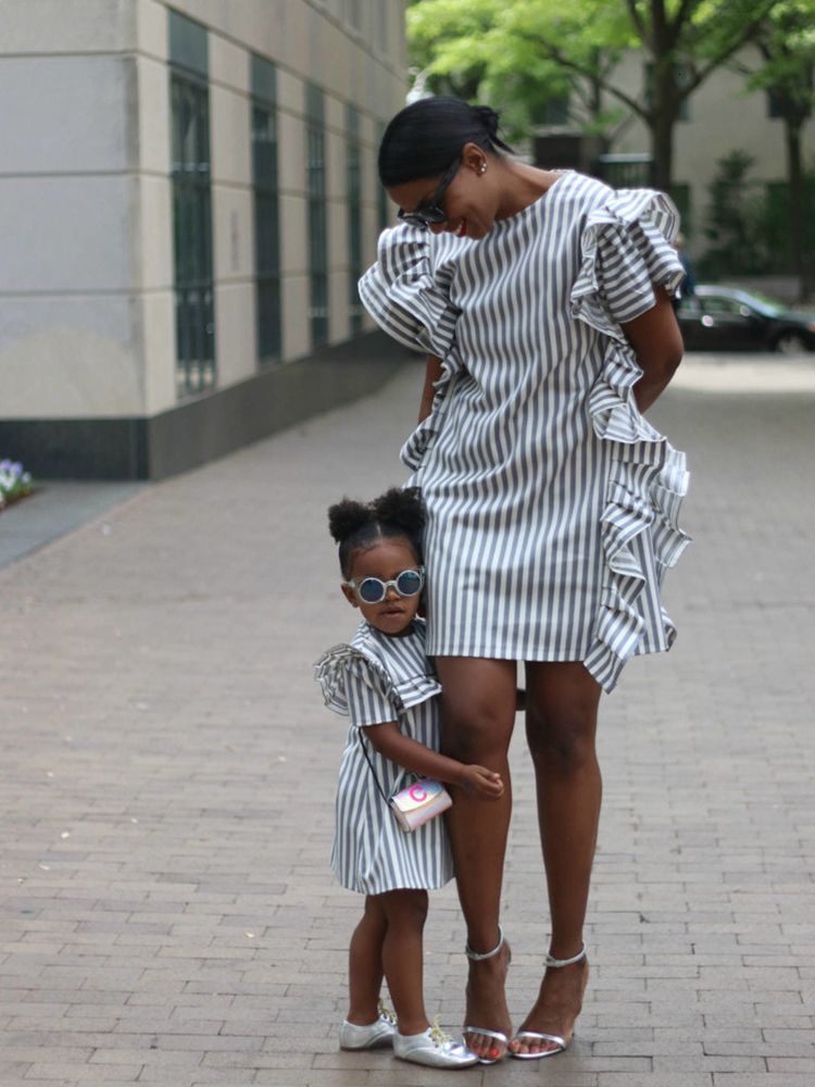 Family Matching Outfits Mom and daughter Dress Summer Stylish Stripe Ruffle Dress For Mommy Daughter Clothes Matching Parent-child Clothes Mini Dress 