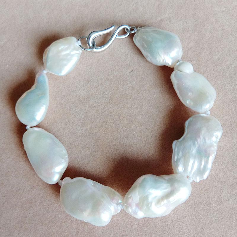 Strand Nature Freshwater Pearl Bracelet With Big Baroque Shape-nature Colors-20-25 Mm Length
Strand Nature Freshwater Pearl Bracelet With Big Baroque Shape-nature Colors-20-25 Mm Length