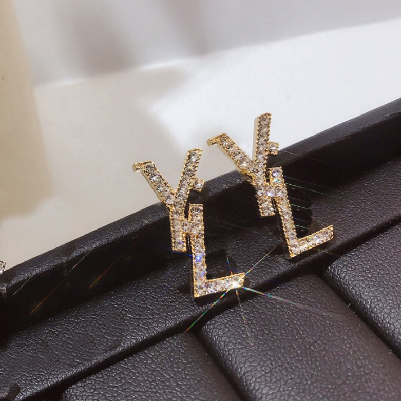 18K Gold Plated Earring Luxury Brand Designers Stud Letters Print Dangle Hoop Geometric Exaggerate Women Tassel Crystal Pearl Earring Wedding Party Jewerlry Gift
18K Gold Plated Earring Luxury Brand Designers Stud Letters Print Dangle Hoop Geometric Exaggerate Women Tassel Crystal Pearl Earring Wedding Party Jewerlry Gift