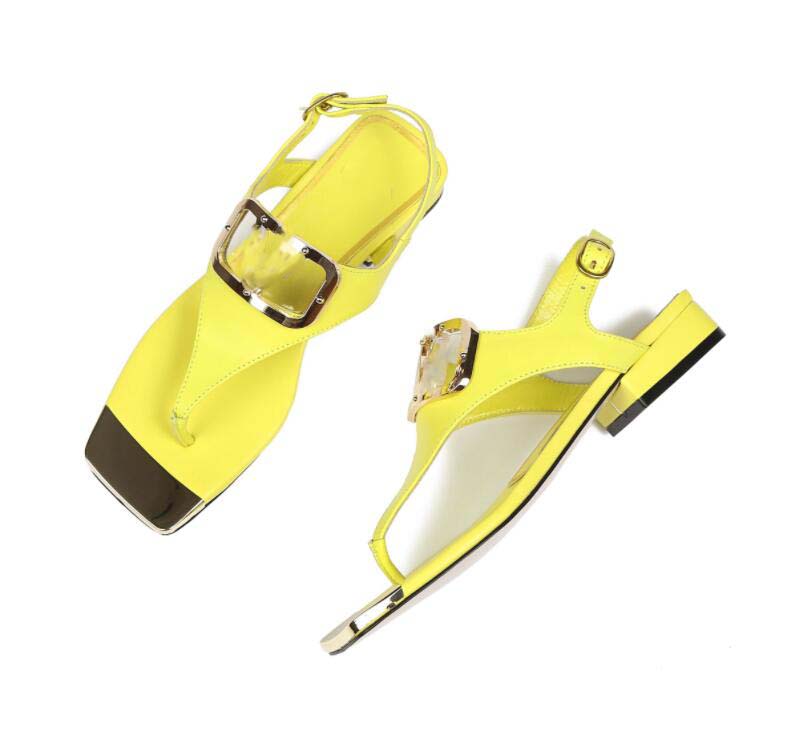 Famous brand Beach Sandals slippers Classic Flat heel Summer Designer Fashion flops leather lady Slides women shoes Hotel Bath Ladies sexy Large size, Beige
Famous brand Beach Sandals slippers Classic Flat heel Summer Designer Fashion flops leather lady Slides women shoes Hotel Bath Ladies sexy Large size, Beige