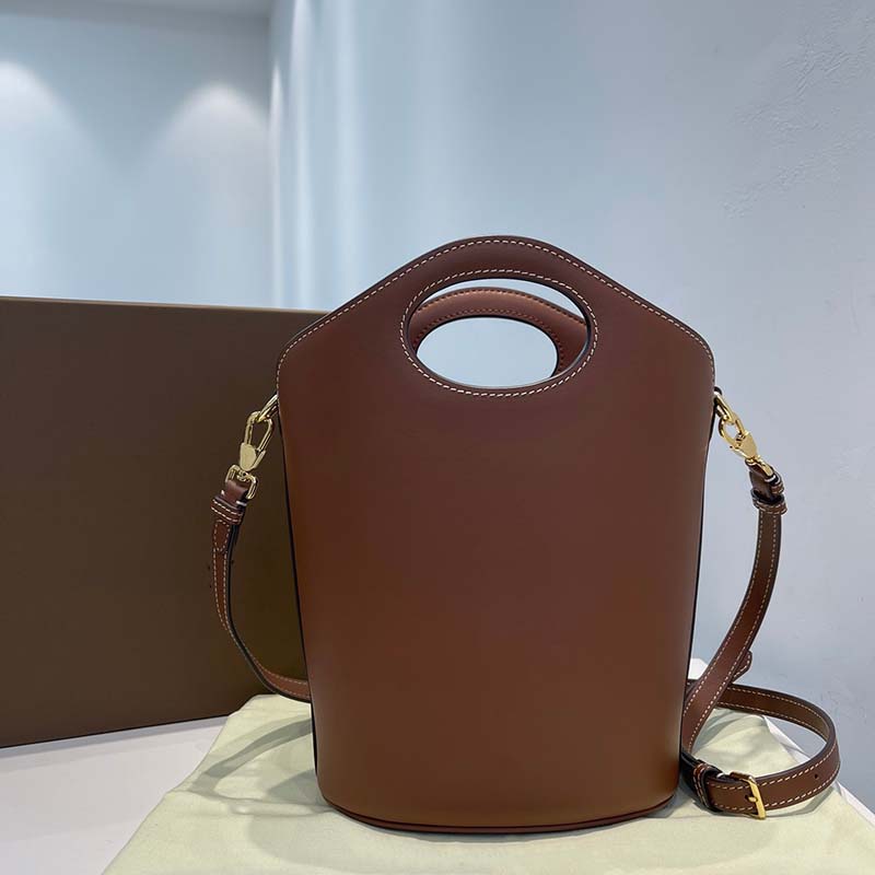 Fashion designer handbag Women Luxurys Designers Bags Handbag Women Handbags Lady Messenger Shoulder Bag Luxury Crossbody Tote Wallet With Classic bucket bag, Black2
Fashion designer handbag Women Luxurys Designers Bags Handbag Women Handbags Lady Messenger Shoulder Bag Luxury Crossbody Tote Wallet With Classic bucket bag, Black2