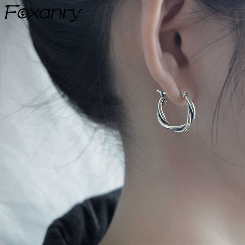 Charm ANRY Prevent Allergy Silver Color Hoop Earrings for Women Fashion Punk Vintage Simple Twist Design Party Jewelry Gifts L230315
Charm ANRY Prevent Allergy Silver Color Hoop Earrings for Women Fashion Punk Vintage Simple Twist Design Party Jewelry Gifts L230315
