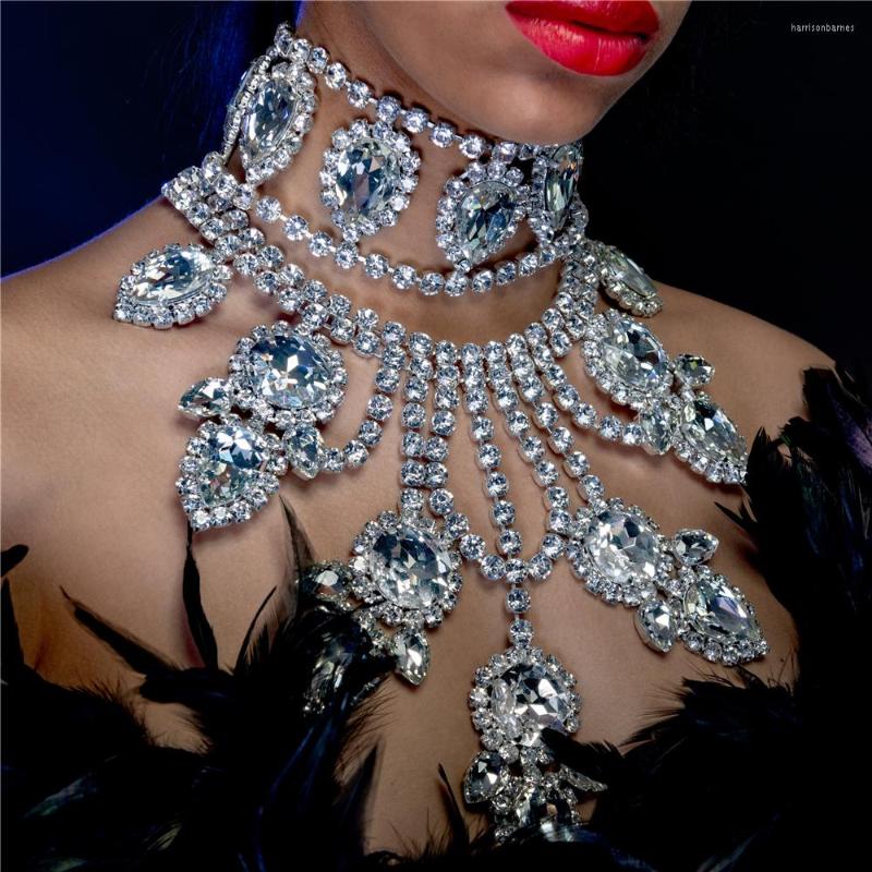 Chains 2023 Luxury Large Crystal Pendant Necklace Ladies Exaggerated Fashion Shiny Rhinestone Jewelry Accessories
Chains 2023 Luxury Large Crystal Pendant Necklace Ladies Exaggerated Fashion Shiny Rhinestone Jewelry Accessories