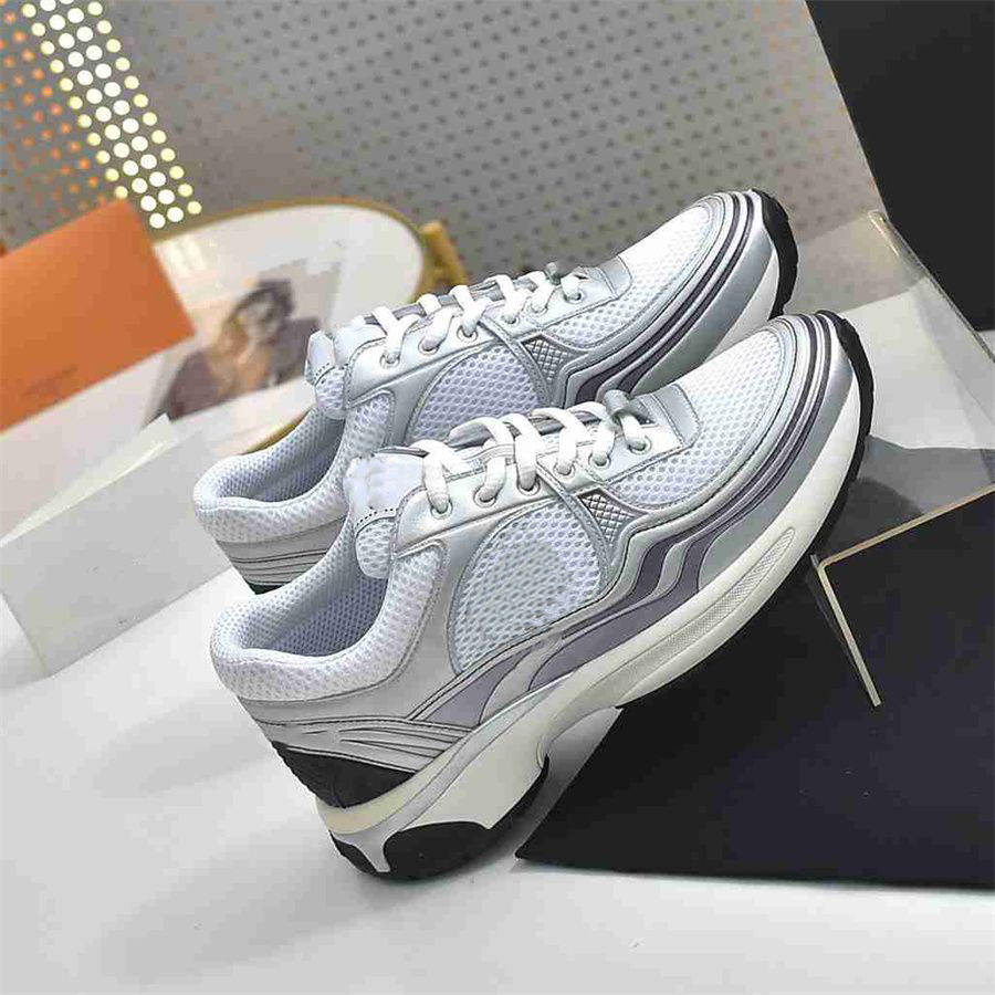 Designer New Pattern CC Hiking Footwear Sports Shoes Luxury Channel Sneakers Fashion Women Running Trainers Gold and silver, Red
Designer New Pattern CC Hiking Footwear Sports Shoes Luxury Channel Sneakers Fashion Women Running Trainers Gold and silver, Red